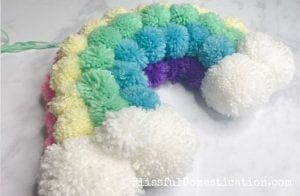Rainbow pom pom wreath featured image